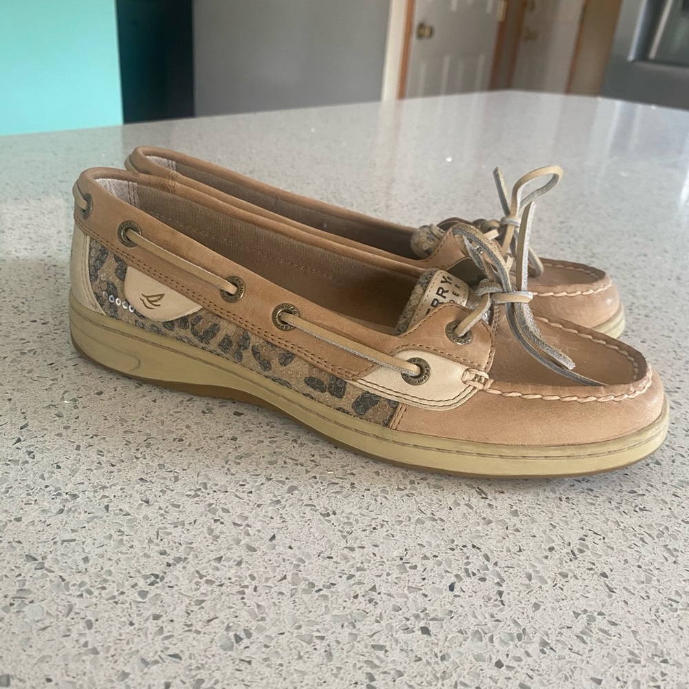 Sperry leopard print boat show
